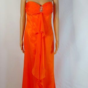 NWOT  Formal Gown Prom Dress by Tiffany Design